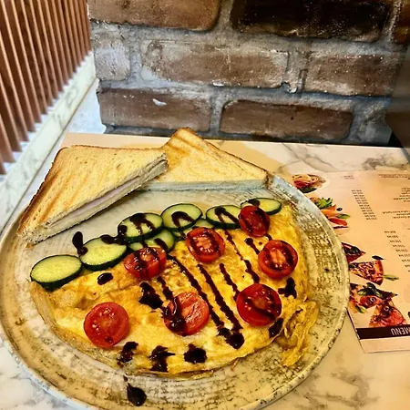 Center דירה שקודר